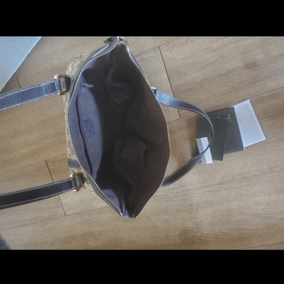 Gucci Medium GG Monogram Canvas Abbey Tote Bag. - Picture 10 of 12